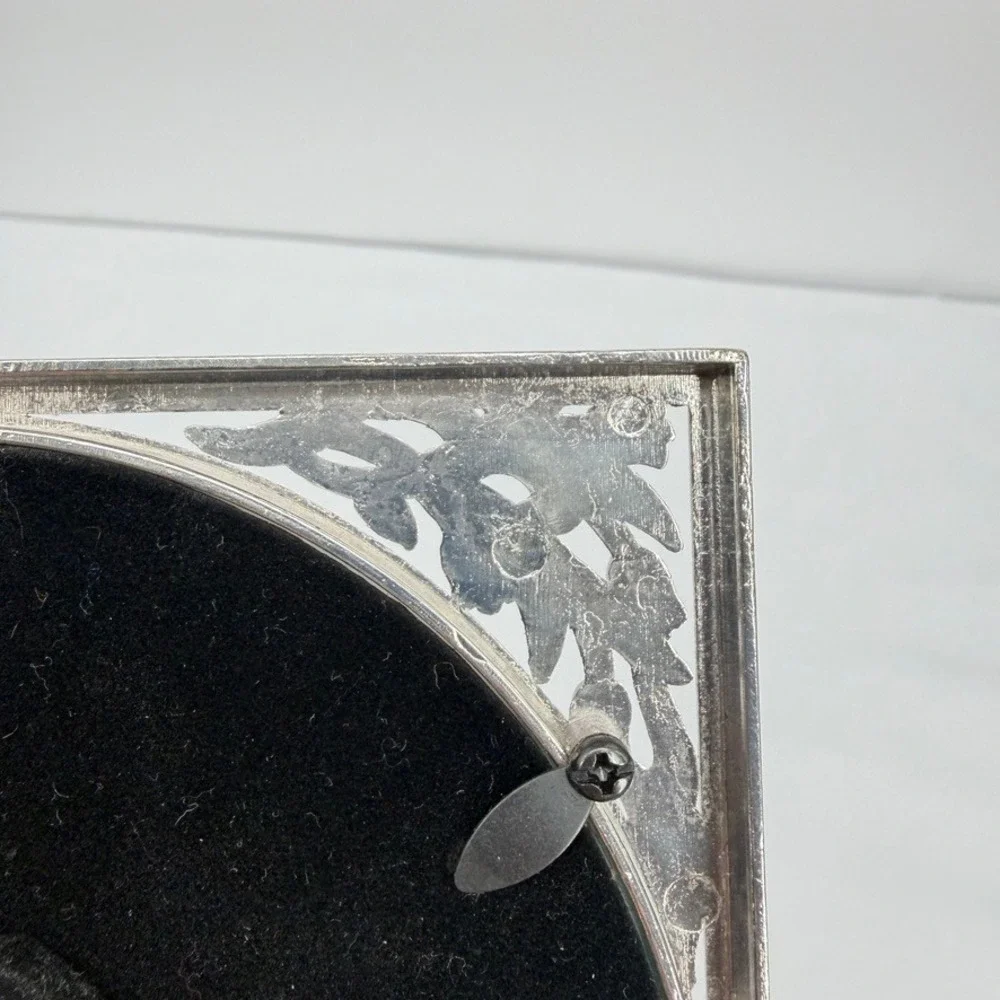 Carr VTG Picture Frame Round Photo Area Floral Filigree Gold Silver Tone 5x5